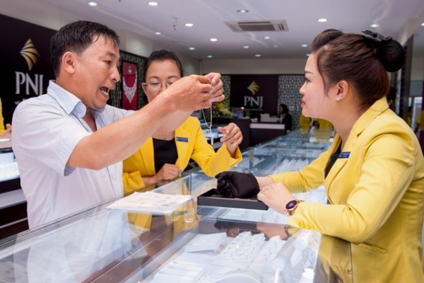 Giá vàng tiếp tục giảm ảnh 1